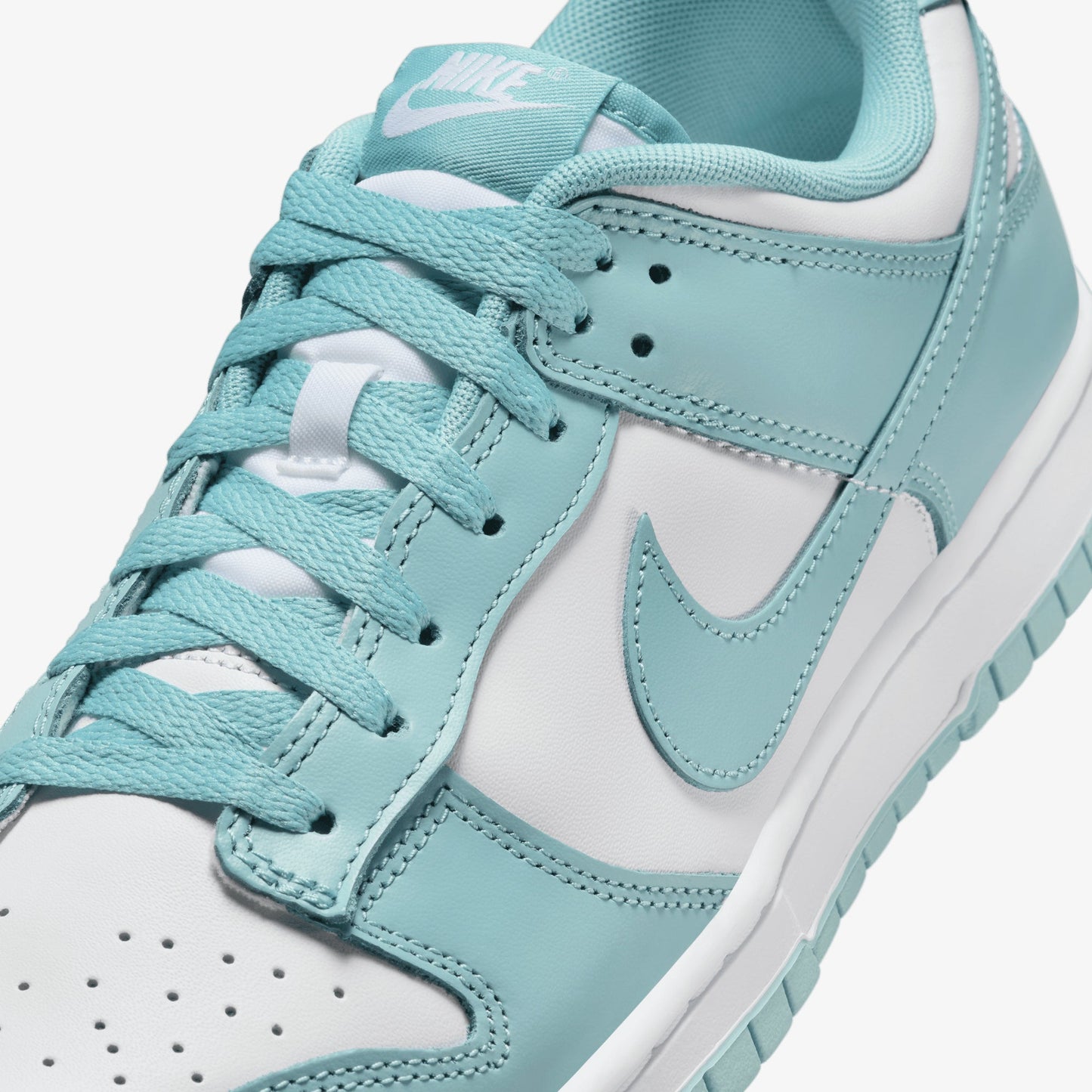 NIKE | DUNK LOW RETRO { WHITE/DENIM TURQ
