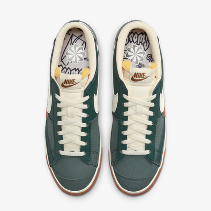 NIKE | BLAZER LOW PRO CLUB { VINTAGE GREEN/COCONUT MILK