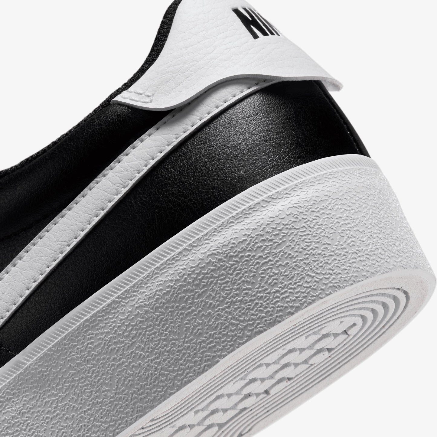 Nike | COURT SHOT { BLACK/WHITE
