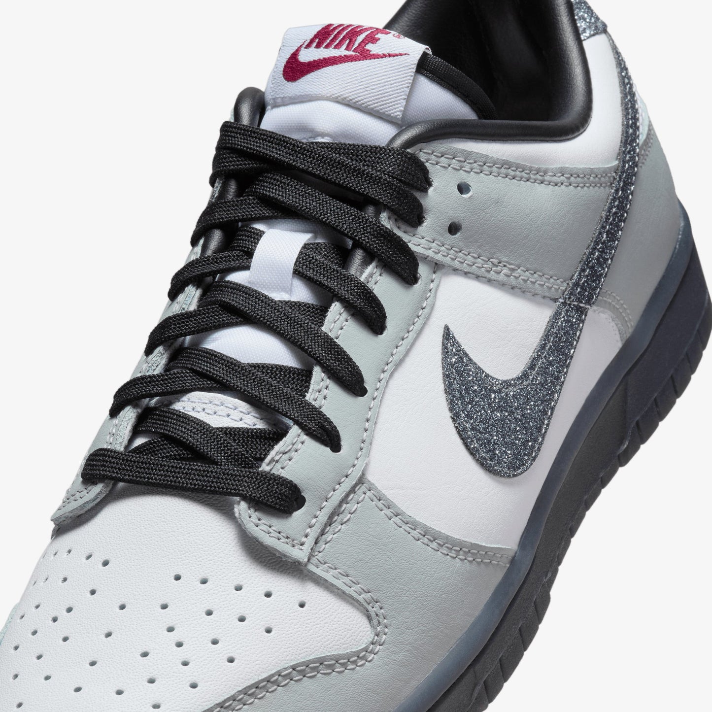 NIKE | DUNK LOW LX { WHITE/MULTI-COLOR-WHITE-LT SMOKE GREY