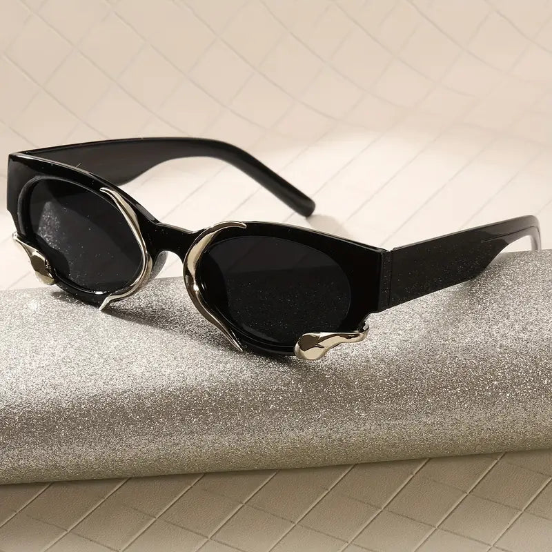 Snake Chic Oval Frame Sunglasses