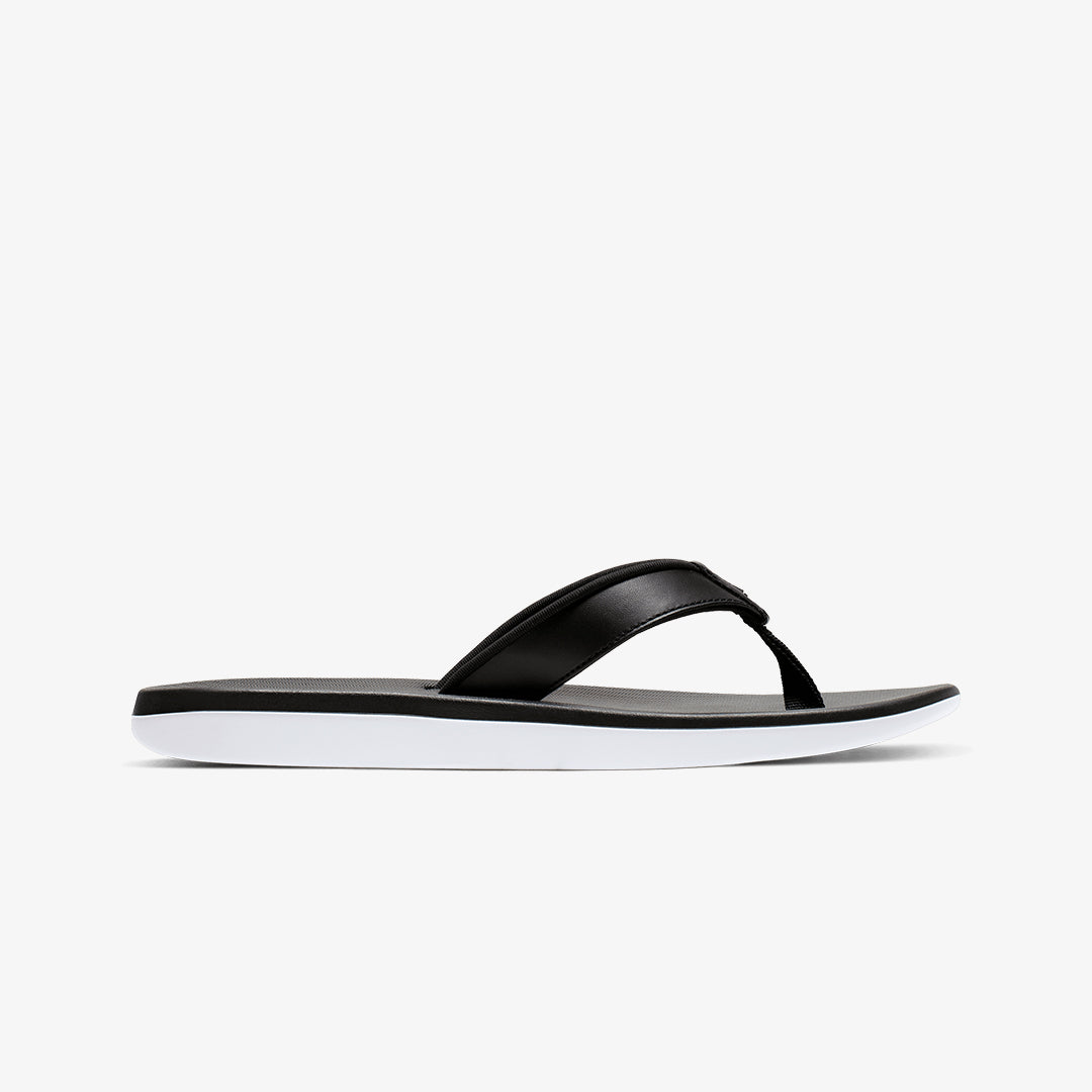 Nike | BELLA KAI  { FLIP FLOPS