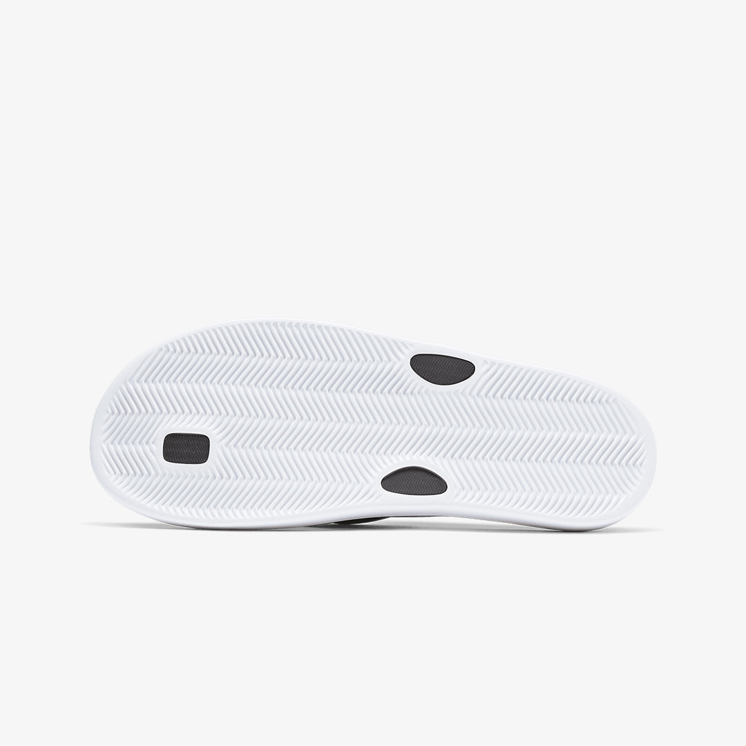 Nike | BELLA KAI  { FLIP FLOPS