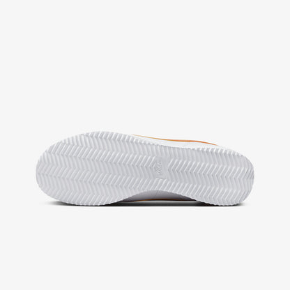 Nike | CORTEZ  { WHITE/CAMPFIRE ORANGE-JADE HORIZON