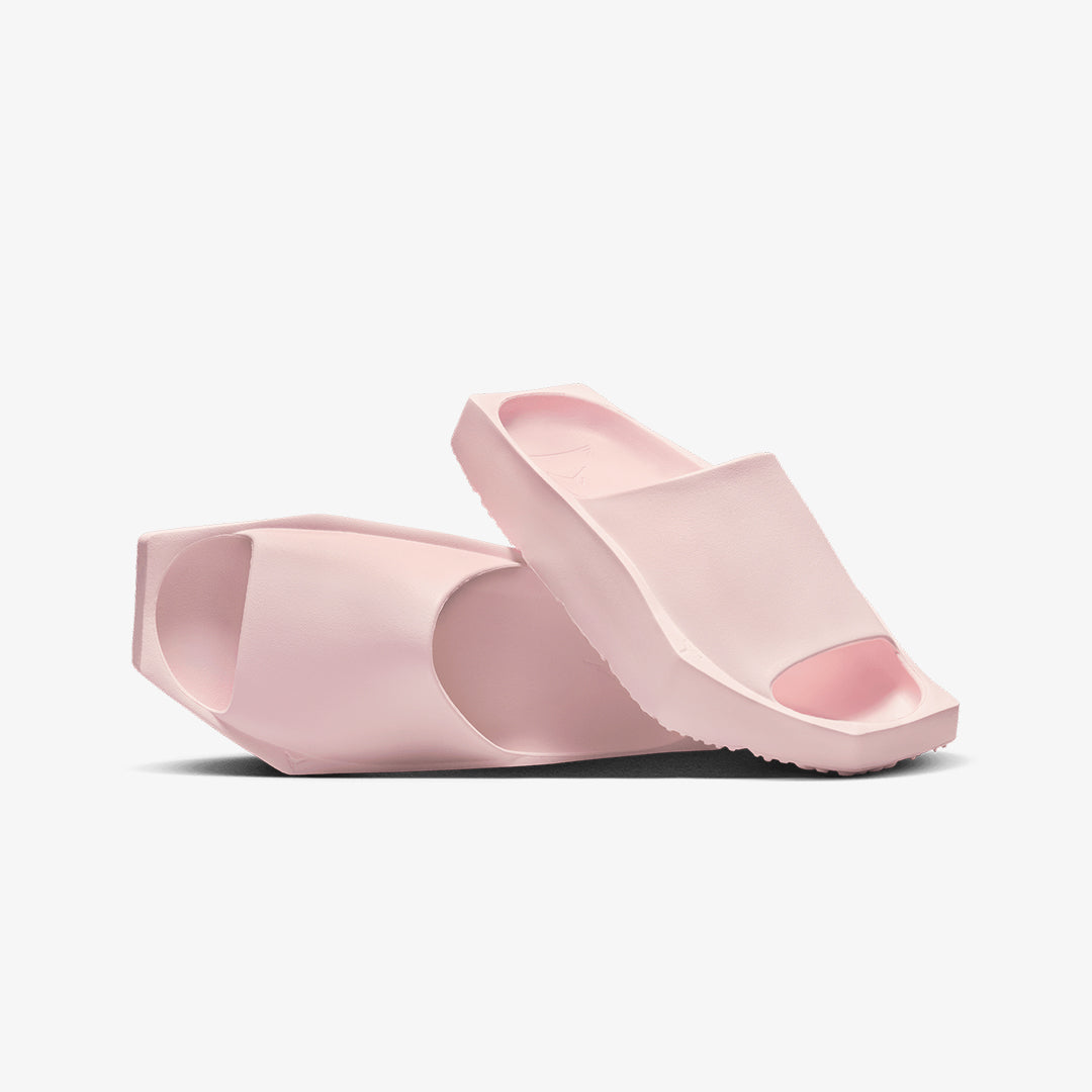 Nike | HEX  { LEGEND PINK/LEGEND PINK