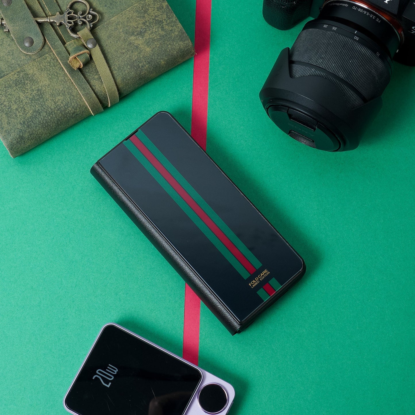 Galaxy Z Fold4 Premium Striped Glass Flip Case