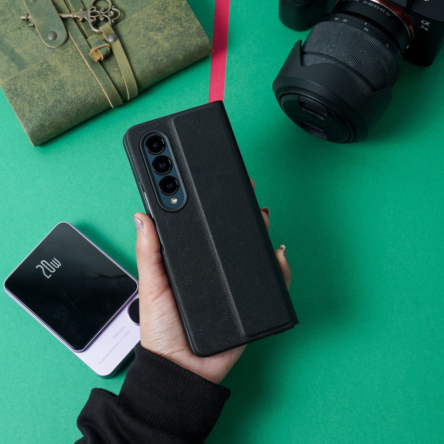 Galaxy Z Fold4 Premium Striped Glass Flip Case