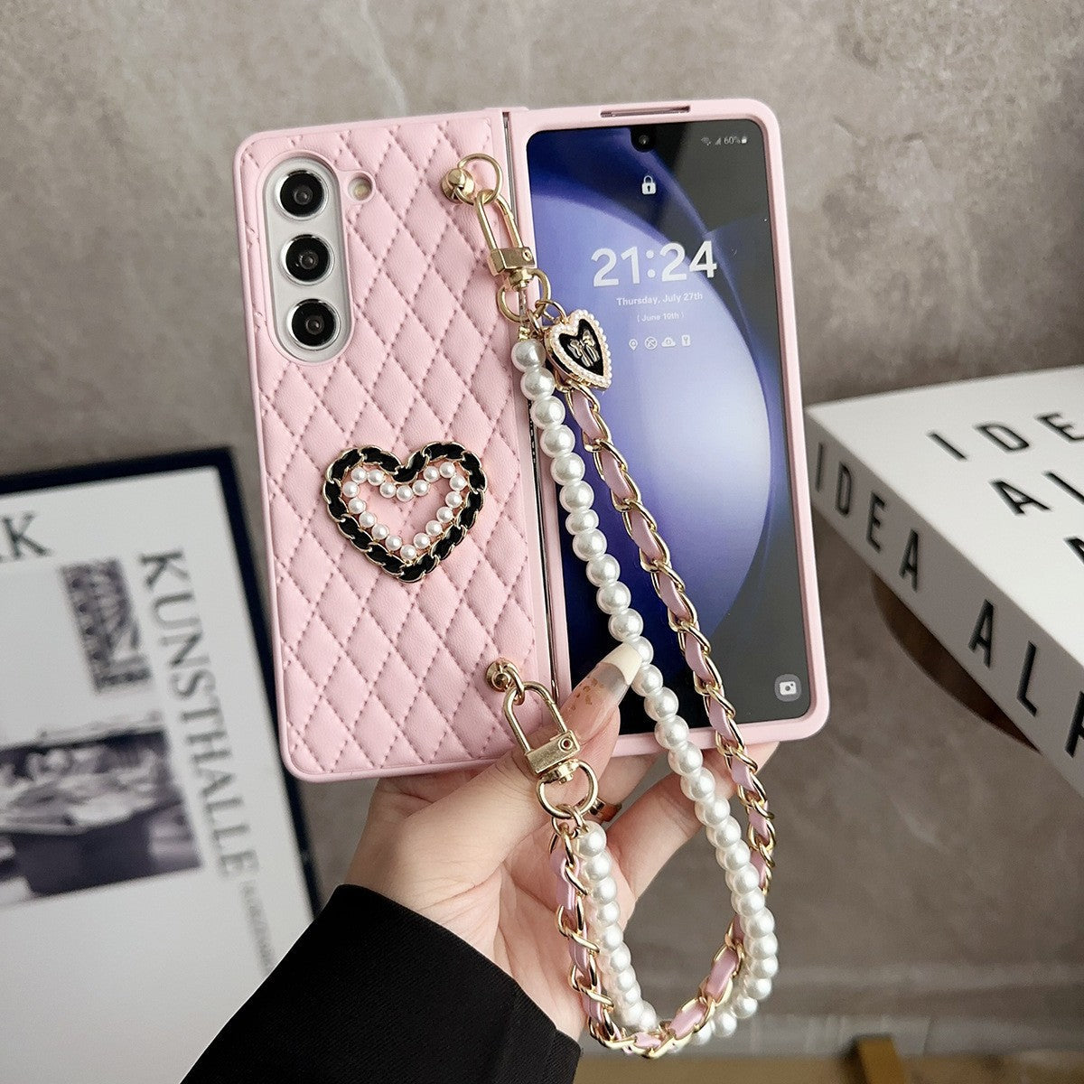 Elegant Pearl Charm Quilted Case - Samsung