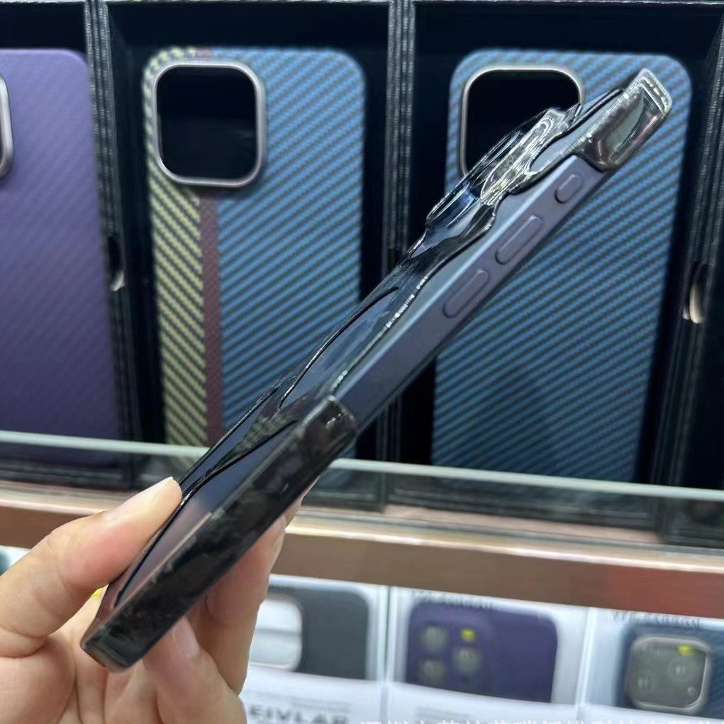 Luxurious Hollow Carbon Fiber Case - iPhone