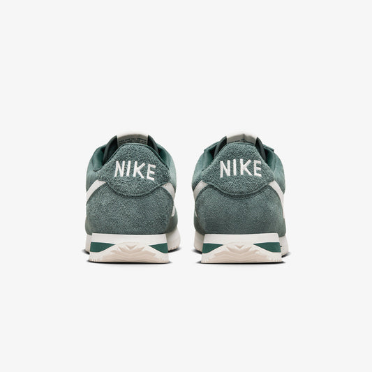 Nike | CORTEZ  { VINTAGE GREEN/SAIL-MIDNIGHT NAVY