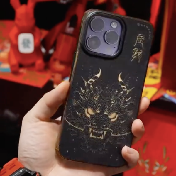 Fiery Glare Dragon Face Case - iPhone