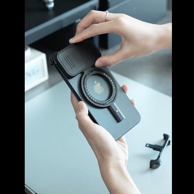 Ingenious Sliding Lens Frame Case - iPhone