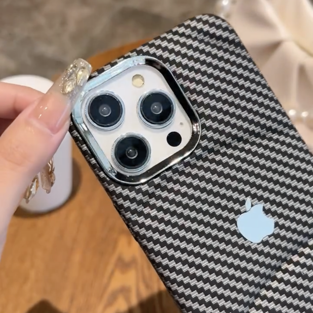 Modern Matte Claw Carbon Fiber Case - iPhone