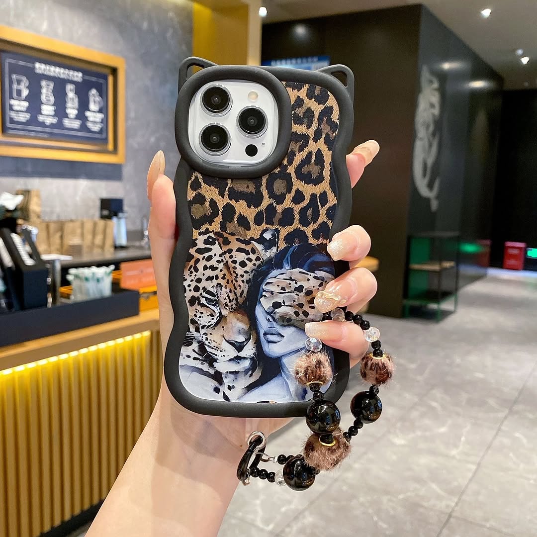Wildcat Glamour Case With Charm