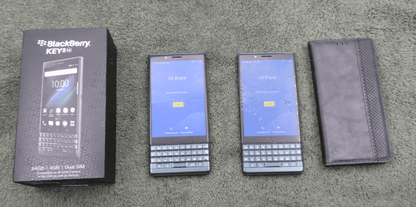 BlackBerry KEY2 LE BBE100-5 - 64GB - Slate (Unlocked) (Dual SIM) Verizon Refurbished