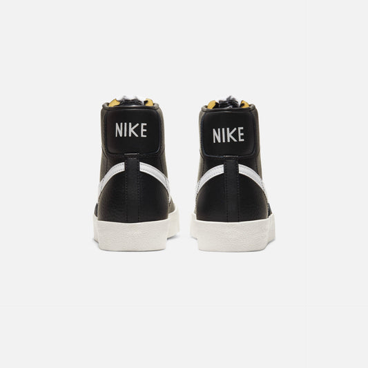 Nike | BLAZER MID '77 VINTAGE