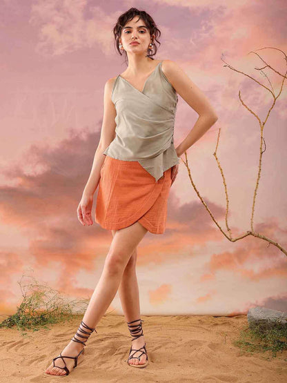Women Solid Top