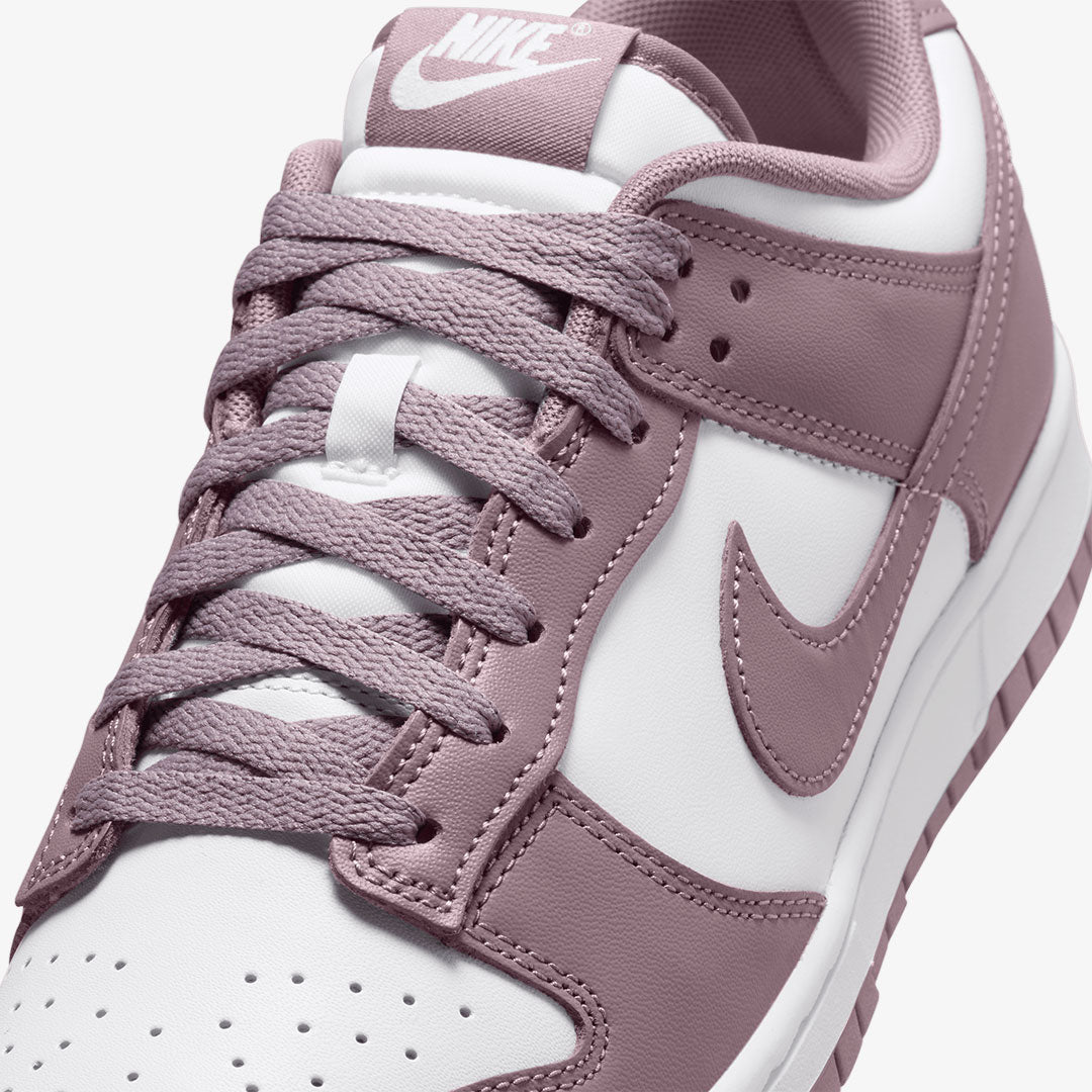 NIKE | DUNK LOW RETRO { WHITE/WHITE/TAUPE GREY
