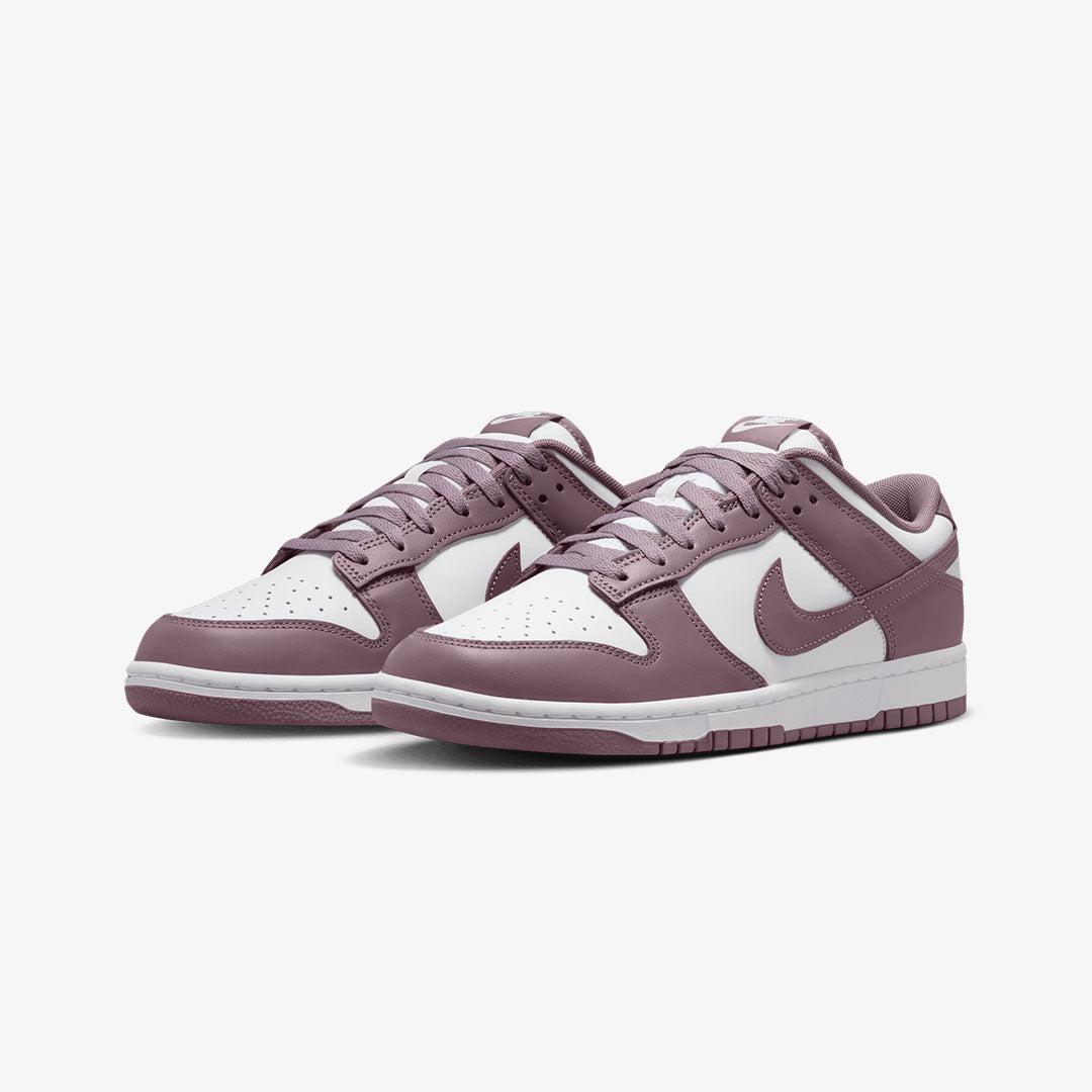 NIKE | DUNK LOW RETRO { WHITE/WHITE/TAUPE GREY