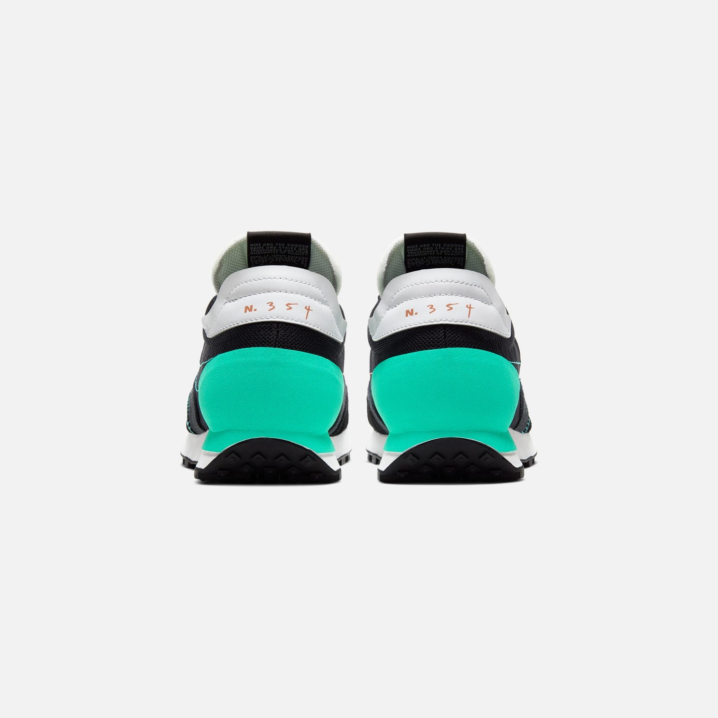 Nike | DAYBREAK TYPE N.354
