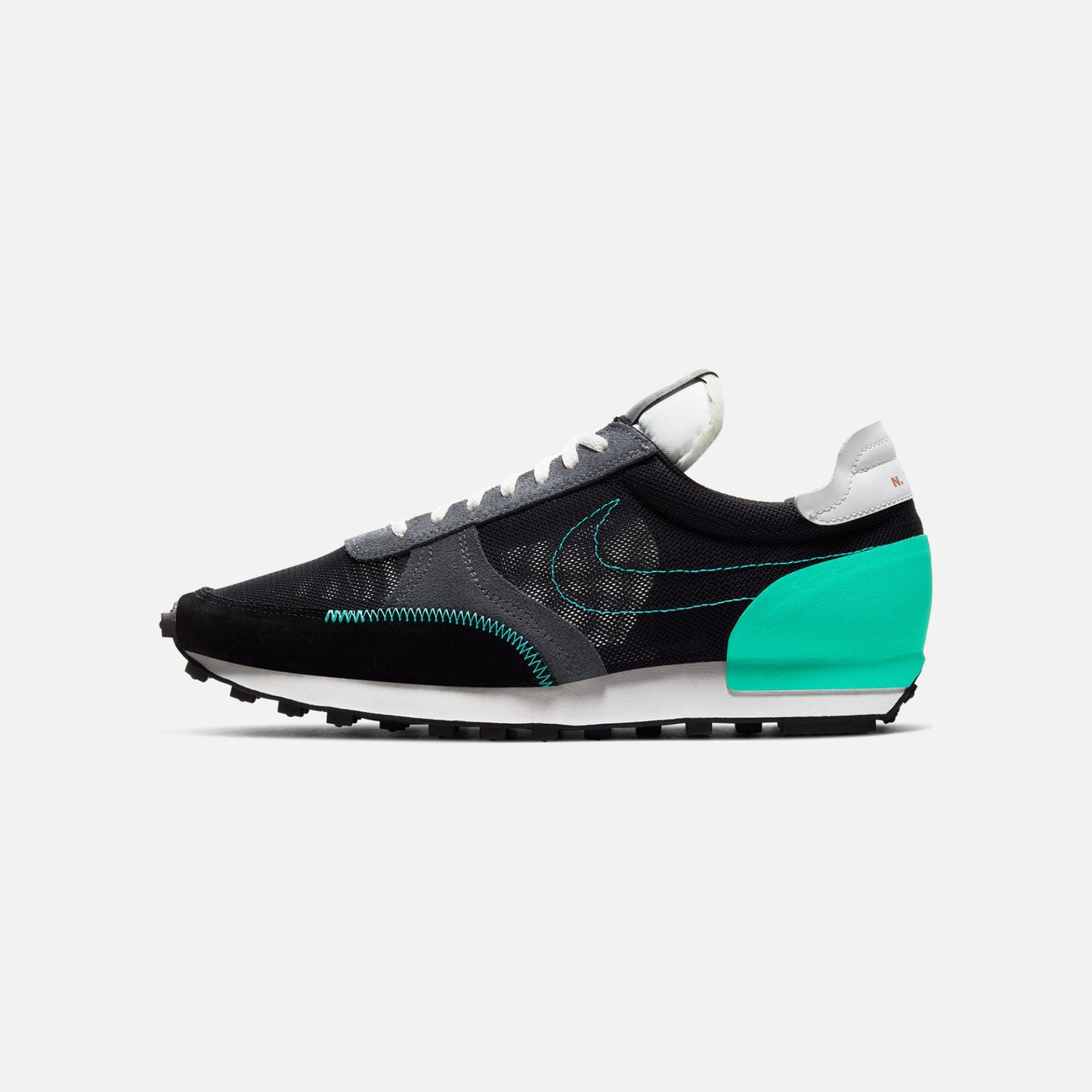 Nike | DAYBREAK TYPE N.354